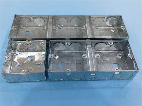 3x3 electrical box dimensions|3 module box size.